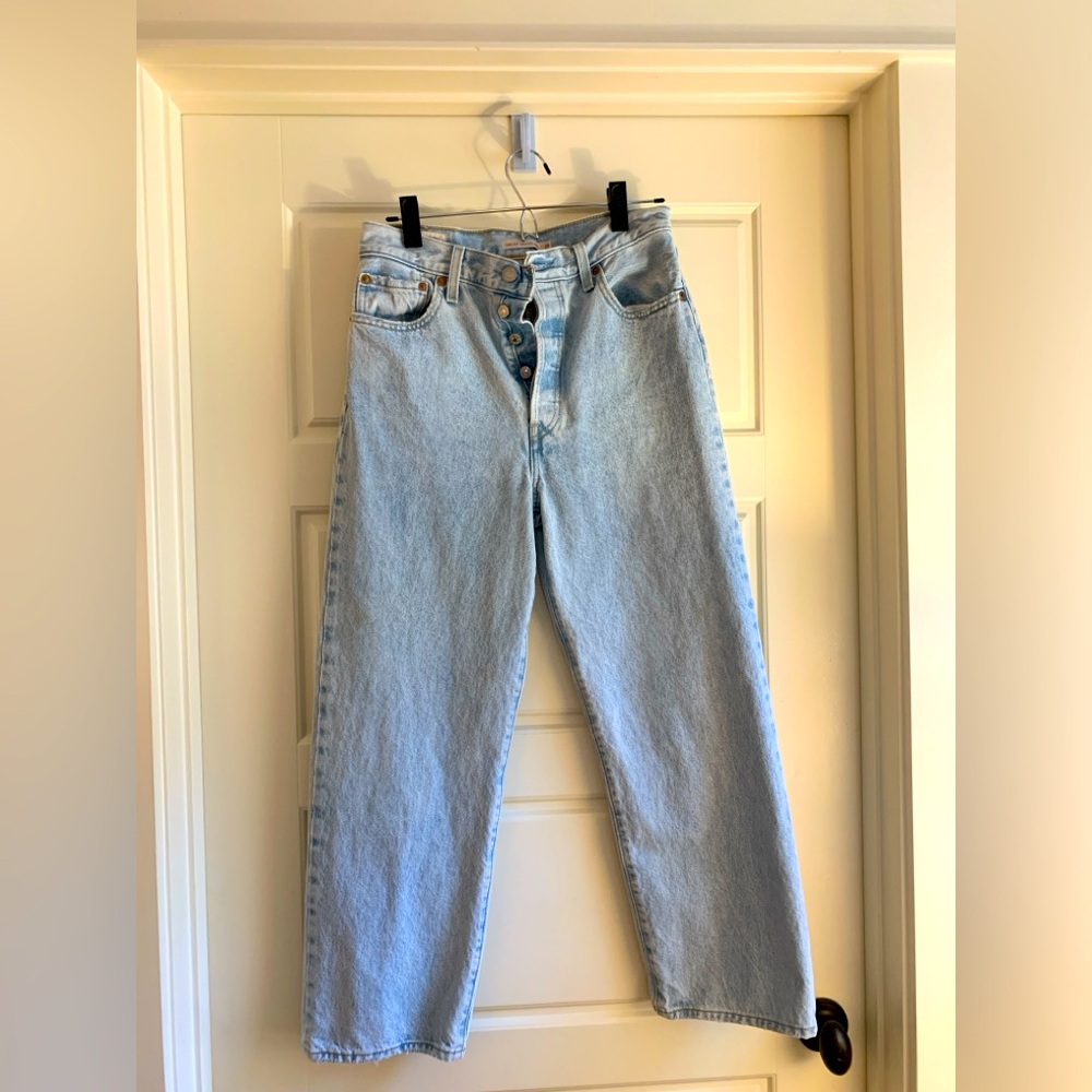 Levi’s Ribcage Straight Ankle Jeans